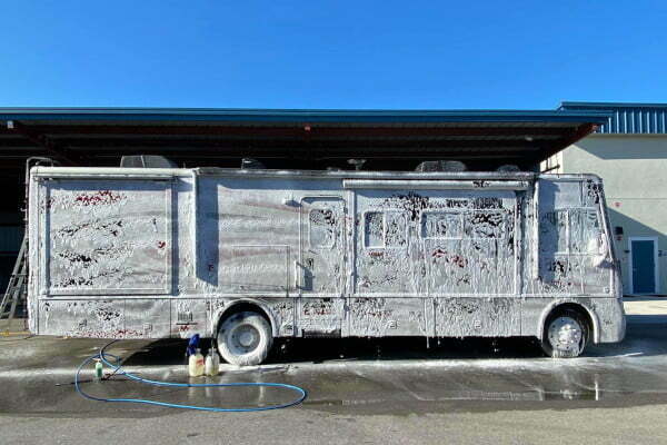 RV Exterior Detailing